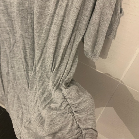 ‼️SOLD‼️ Ambiance Apparel light grey cold shoulder top - Picture 4 of 8